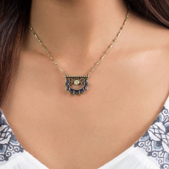 Golden Lotus Two-Row Convertible Necklaced - Picture 4 of 5